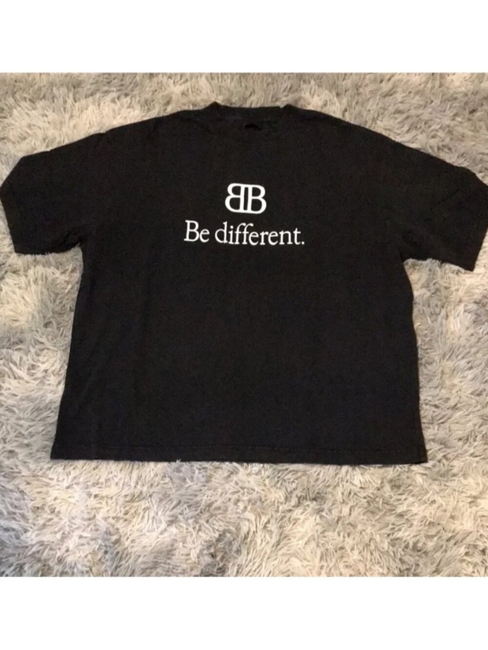 Balenciaga Men’s “Be Different” Logo T-Shirt in Black/White – Size XXL - Picture 6 of 9